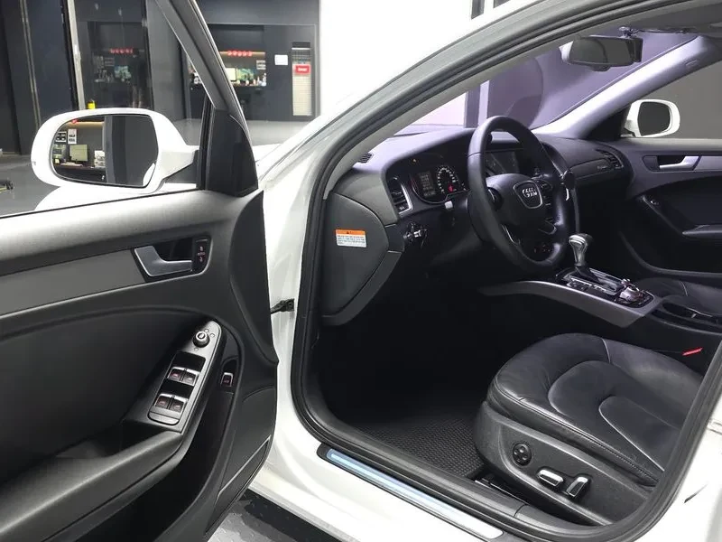 Audi A4 2.0 TDI Quattro - САМО 30% АВАНС, снимка 10 - Автомобили и джипове - 55738745
