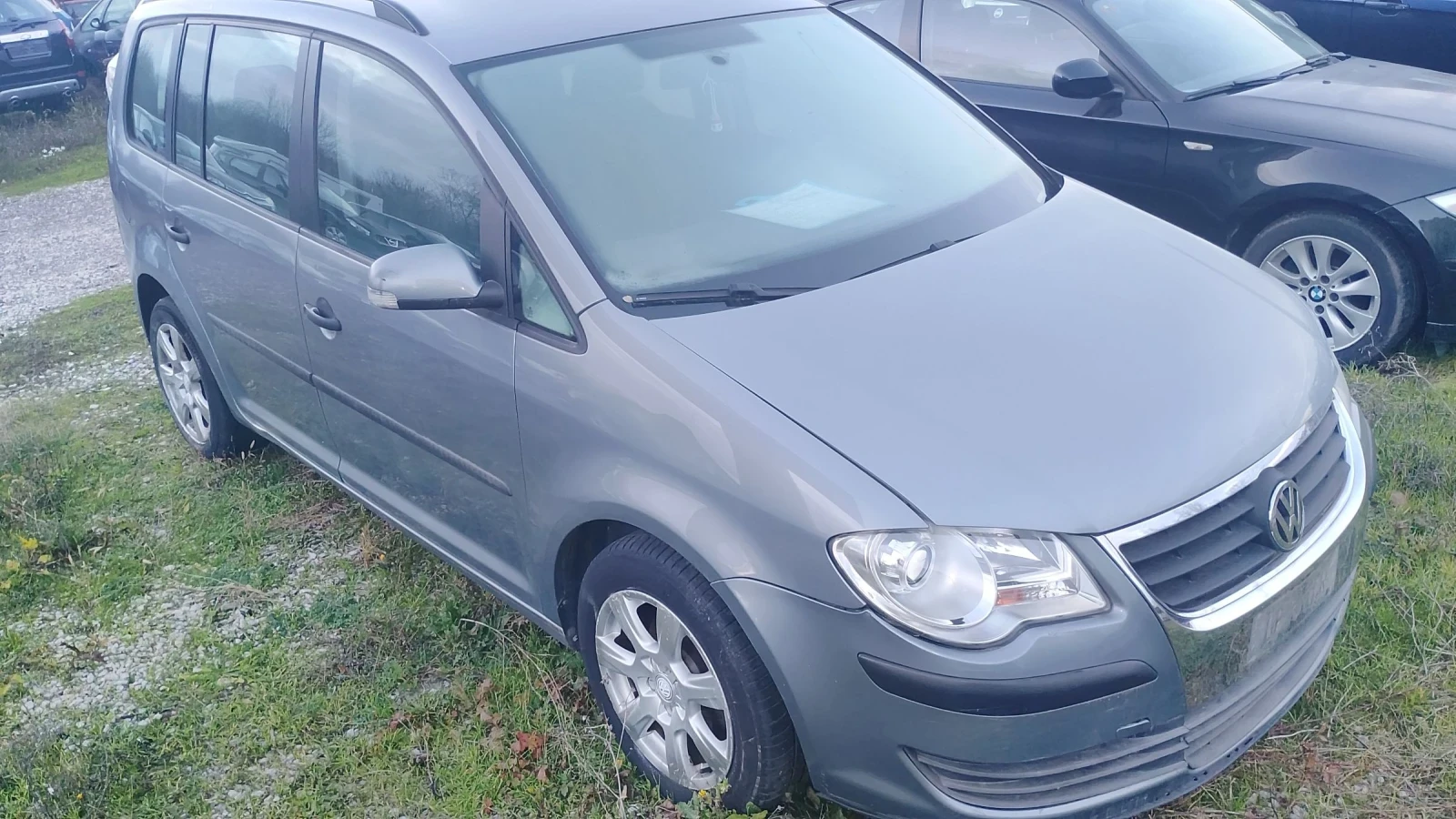 VW Touran 1.6 д 6 ск., снимка 1