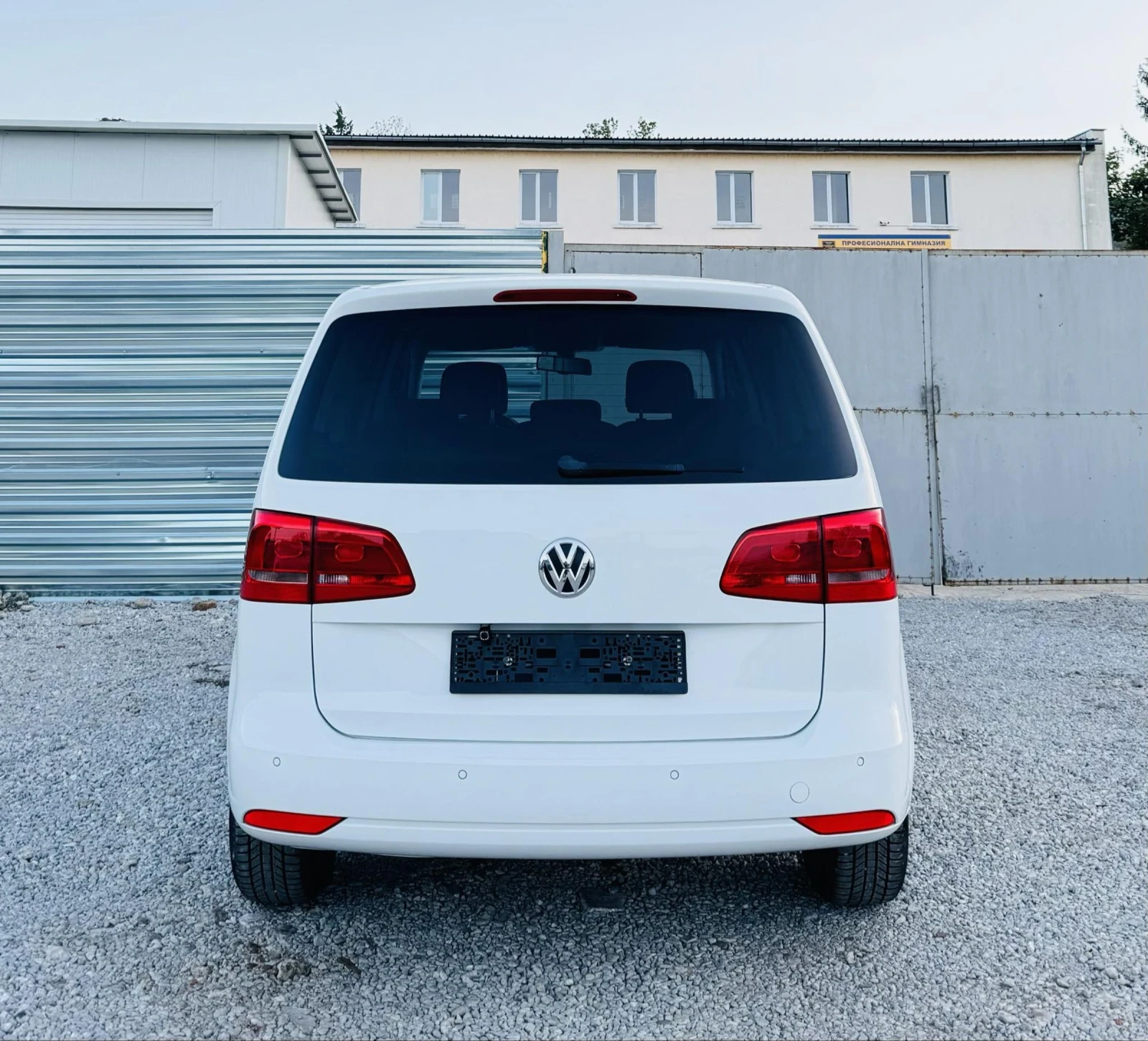 VW Touran  DSG КУТИЯ* АВТОМАТ - изображение 8