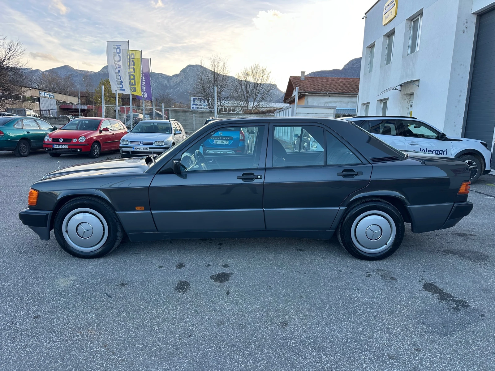 Mercedes-Benz 190 1.8i 143000км Италия Климатик - изображение 4