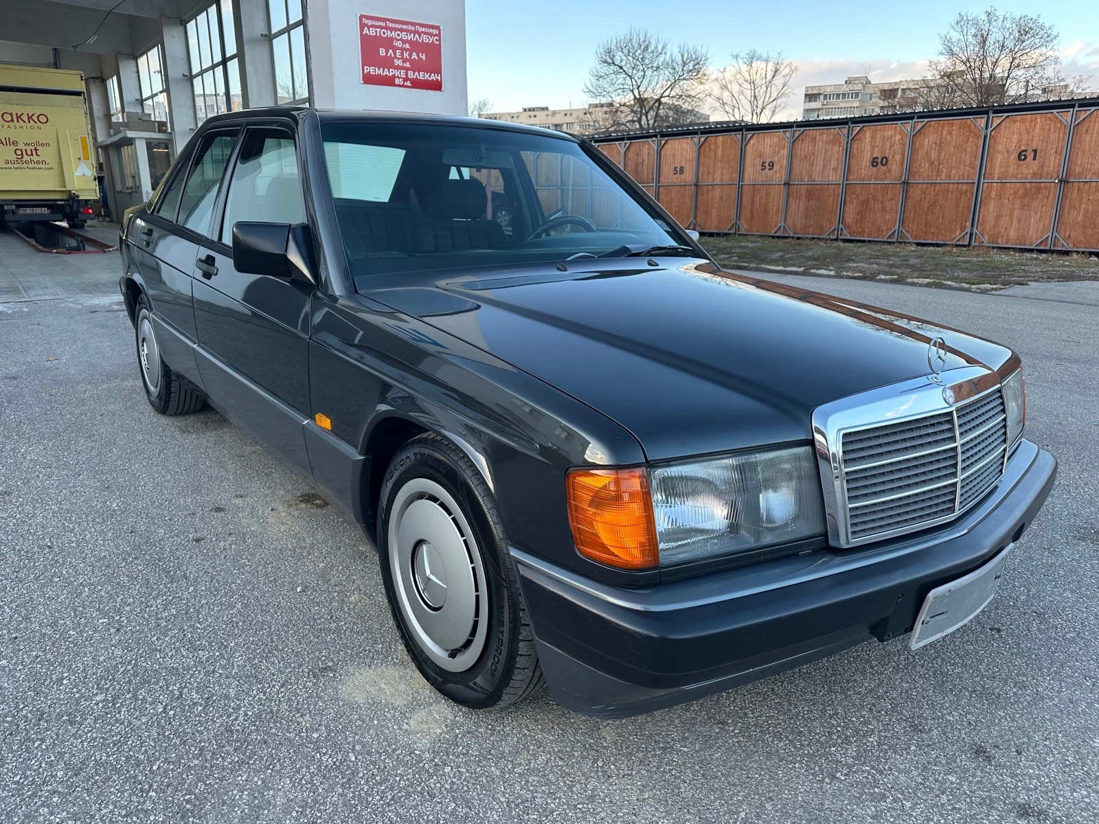 Mercedes-Benz 190 1.8i 143000км Италия Климатик - изображение 9