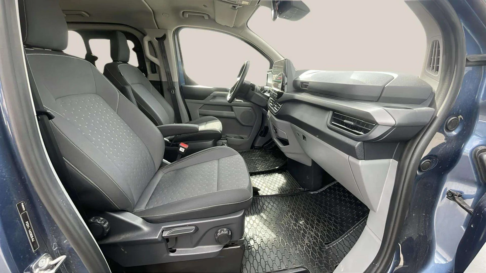 Ford Transit Custom 2.0 TDCi - изображение 9