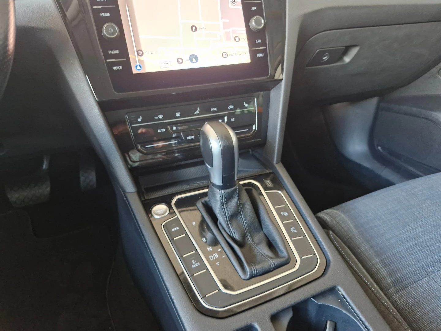 VW Passat VW Passat Var GTE Plug-In-Hybrid 1.4 TSI - изображение 7