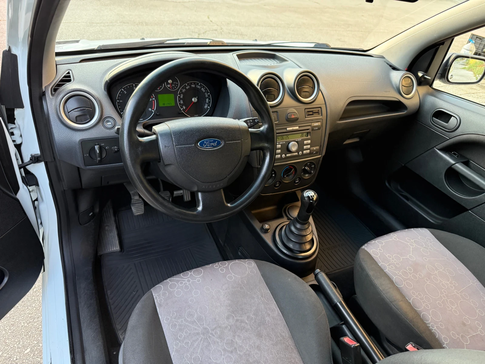Ford Fiesta  - изображение 4
