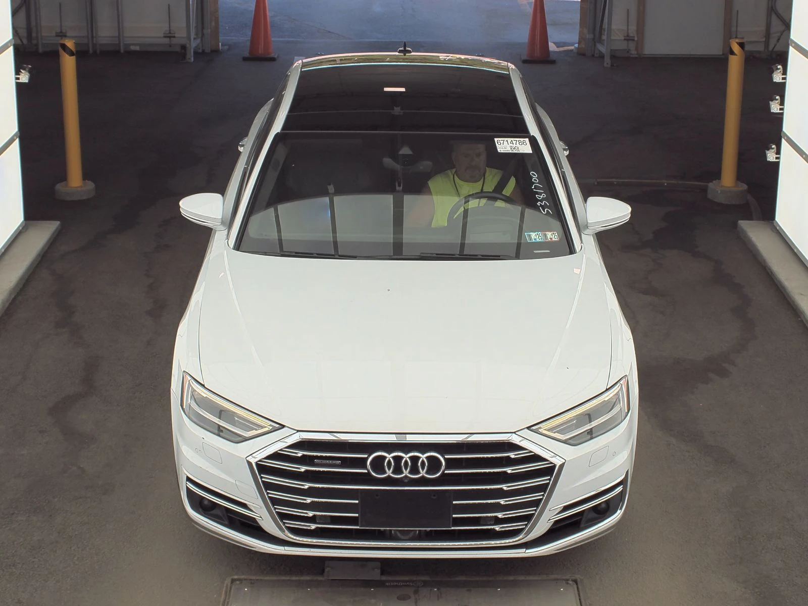 Audi A8 B&O* 360* МАСАЖ* ОБДУХ* DIGITAL* АМБИЕНТ* АЛКАНТАР - изображение 2