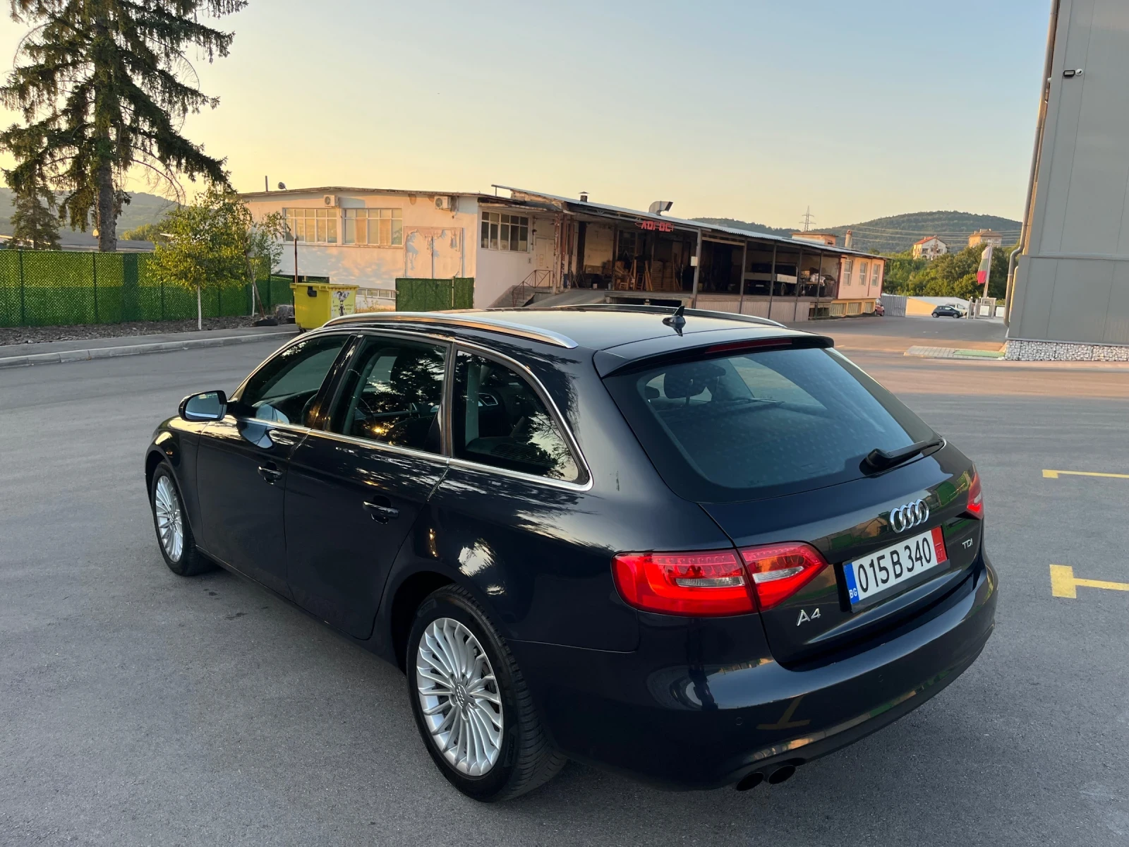 Audi A4 2.0TDI 143k.c. Facelift * Navi * LED * BI Xenon - изображение 5