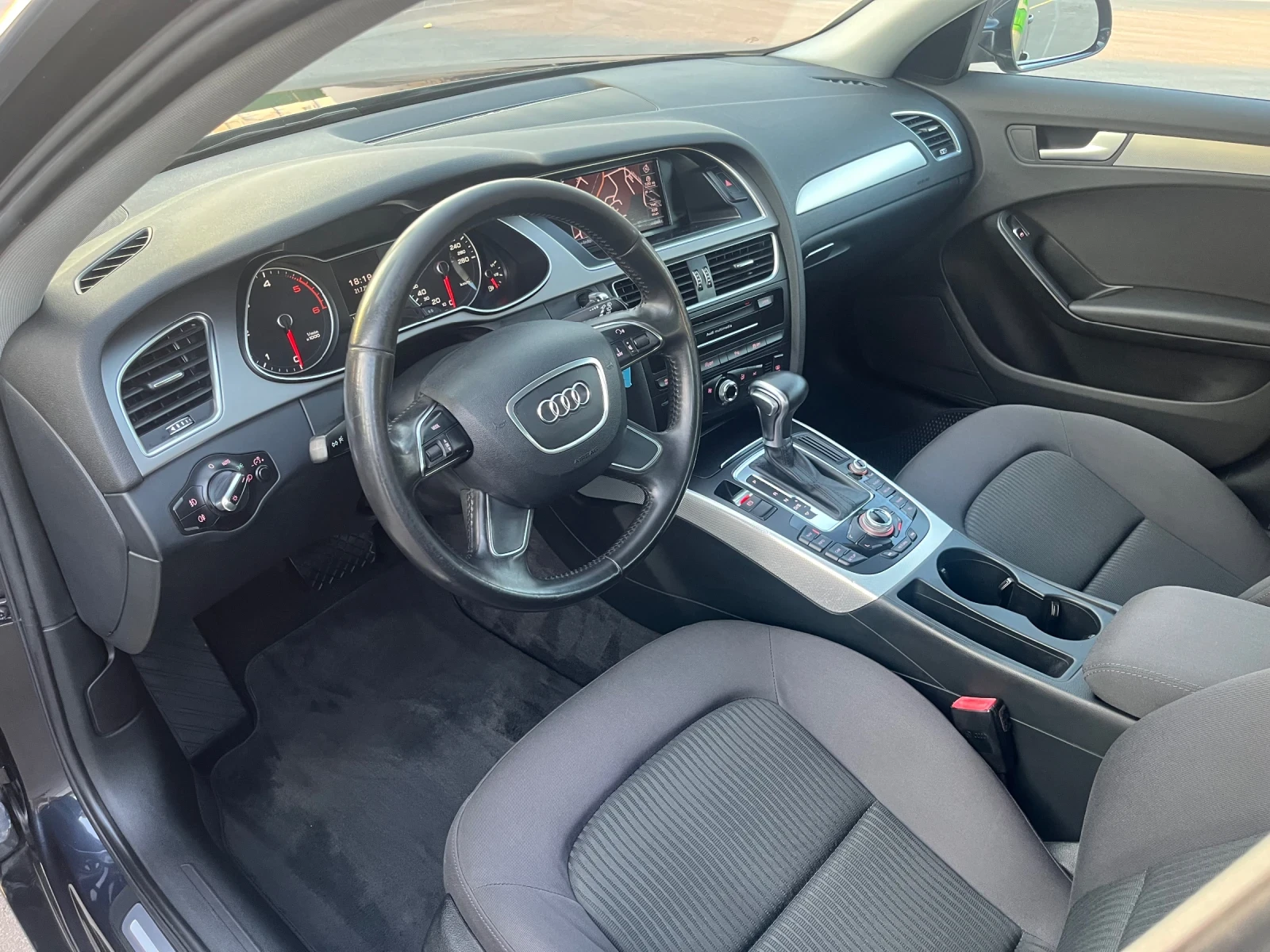 Audi A4 2.0TDI 143k.c. Facelift * Navi * LED * BI Xenon - изображение 9
