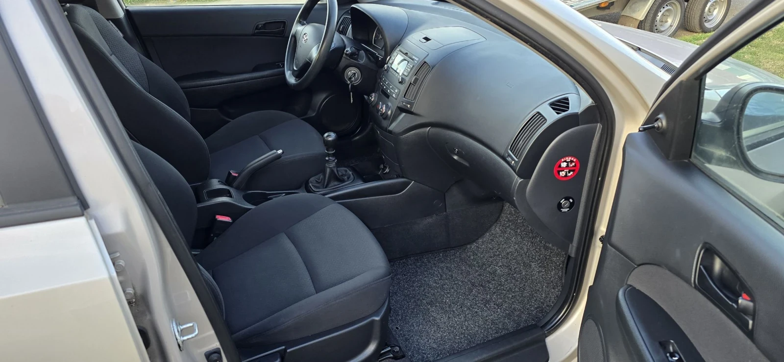 Hyundai I30 1.6 CRDI - изображение 8