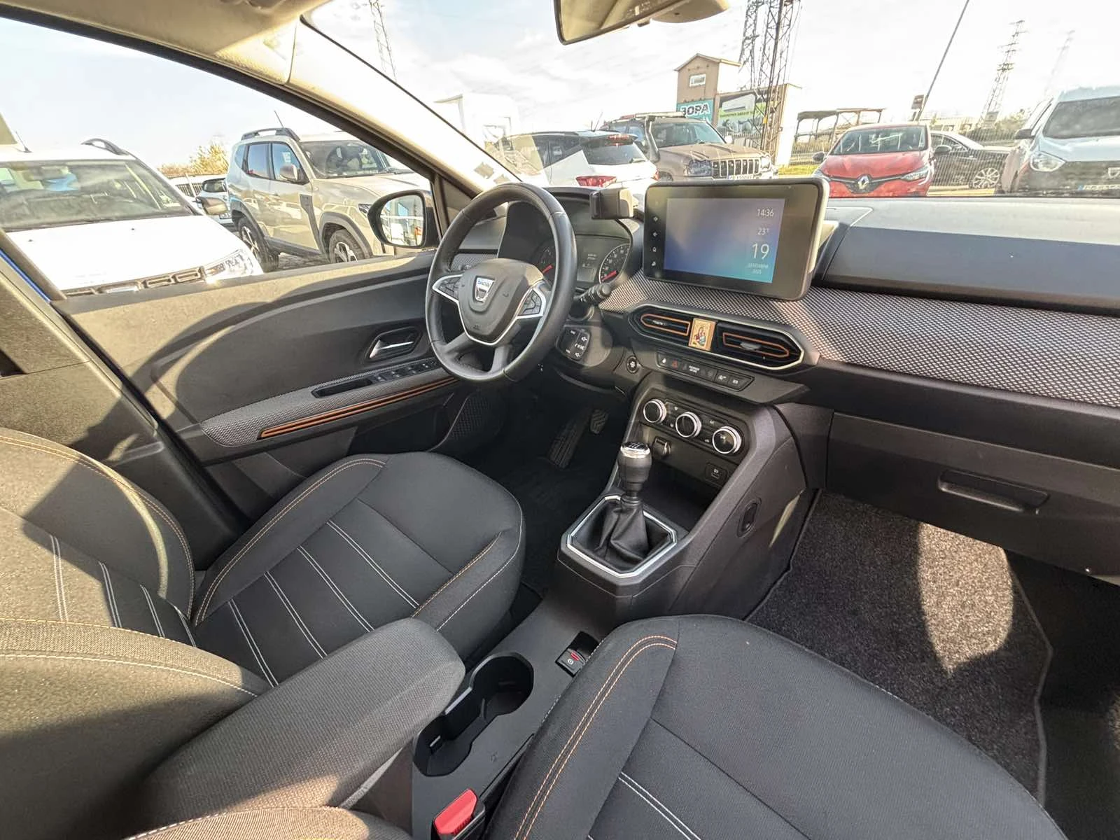 Dacia Sandero TCe 100 �.�. ������ ECO-G Start & Stop BVM6 | Mobile.bg � ����������� 13