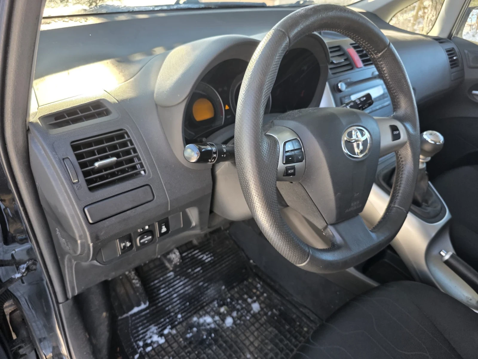 Toyota Auris 1.4 D4D Facelift - изображение 10