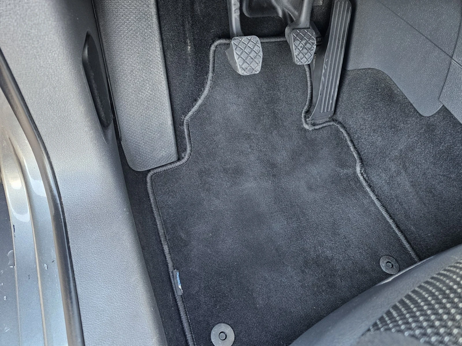 VW Touran 1.6TDI 6-�� ����!!! | Mobile.bg � ����������� 12