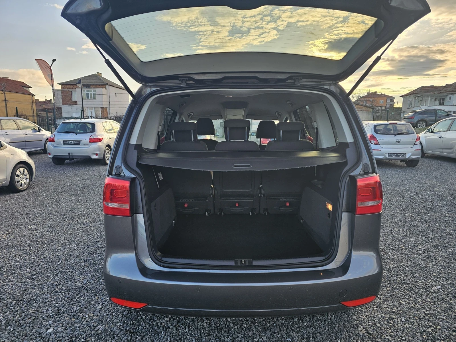 VW Touran 1.6TDI 6-�� ����!!! | Mobile.bg � ����������� 13