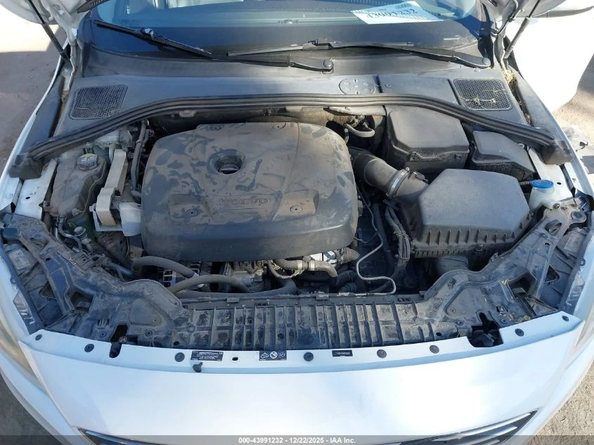 Volvo S60 2l Inscription T5 - изображение 10