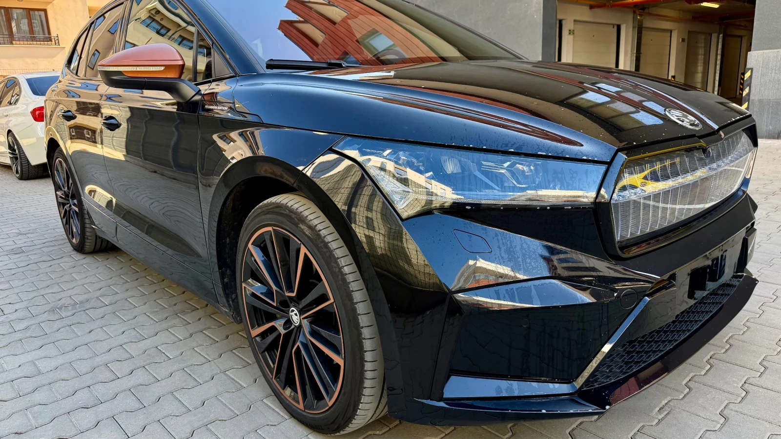 Skoda Enyaq iV 80x Founders Edition 4x4 Швейцария, снимка 9 - Автомобили и джипове - 53848514