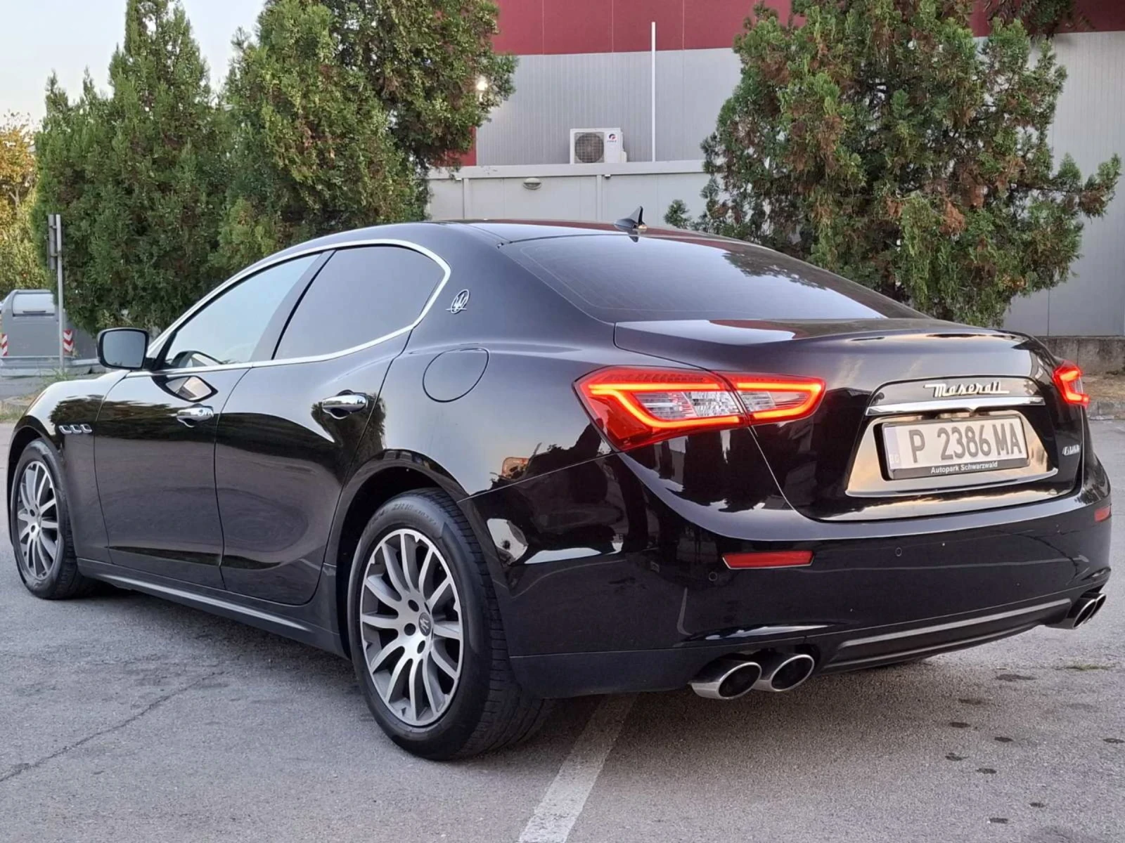 Maserati Ghibli, снимка 12 - Автомобили и джипове - 54090269