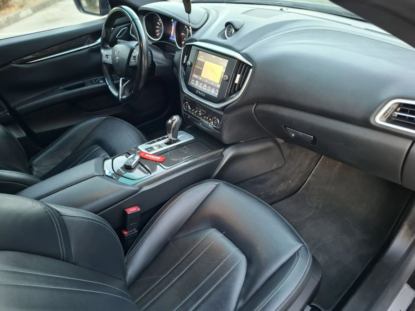 Maserati Ghibli, снимка 14 - Автомобили и джипове - 54090269