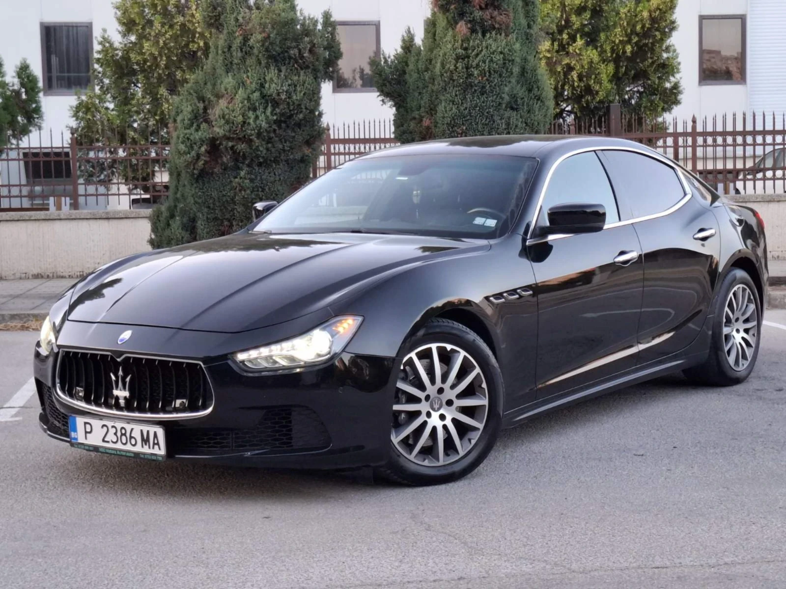 Maserati Ghibli, снимка 3 - Автомобили и джипове - 54090269