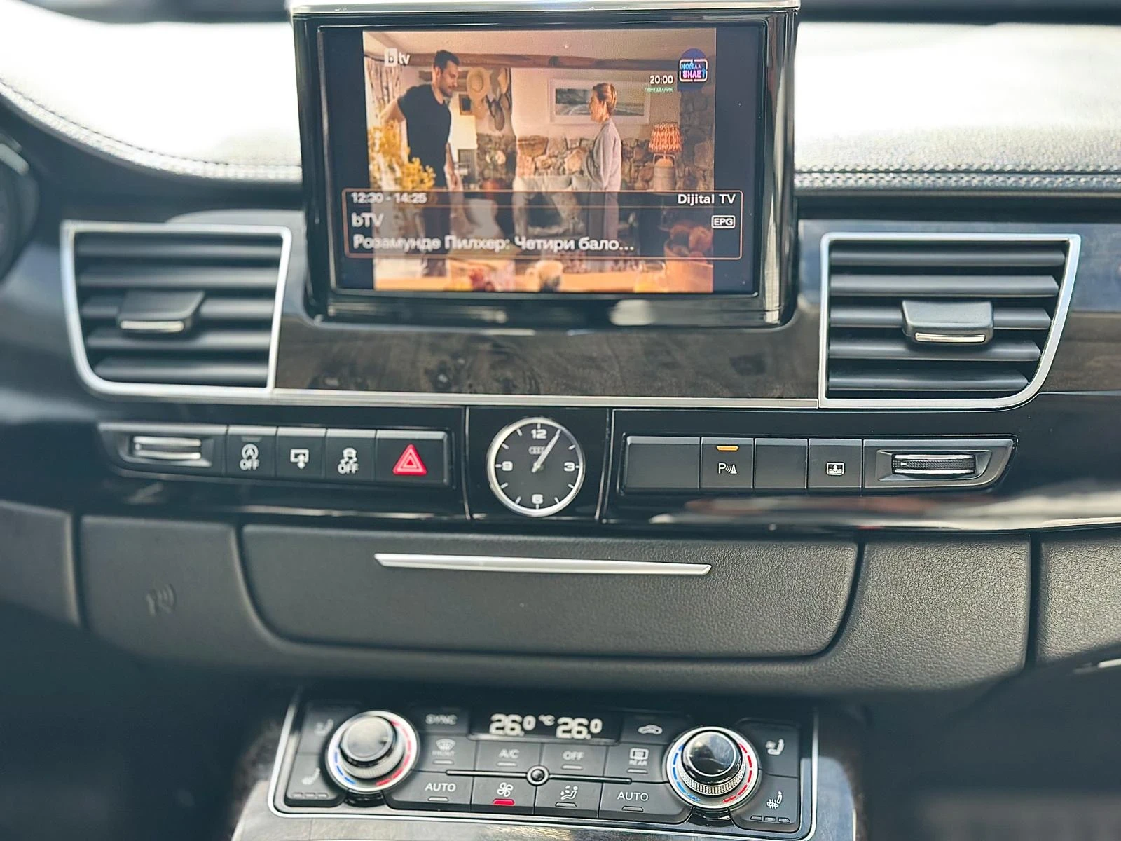 Audi A8, снимка 15 - Автомобили и джипове - 54091041