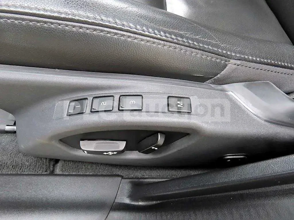 Volvo V60, снимка 12 - Автомобили и джипове - 54147636