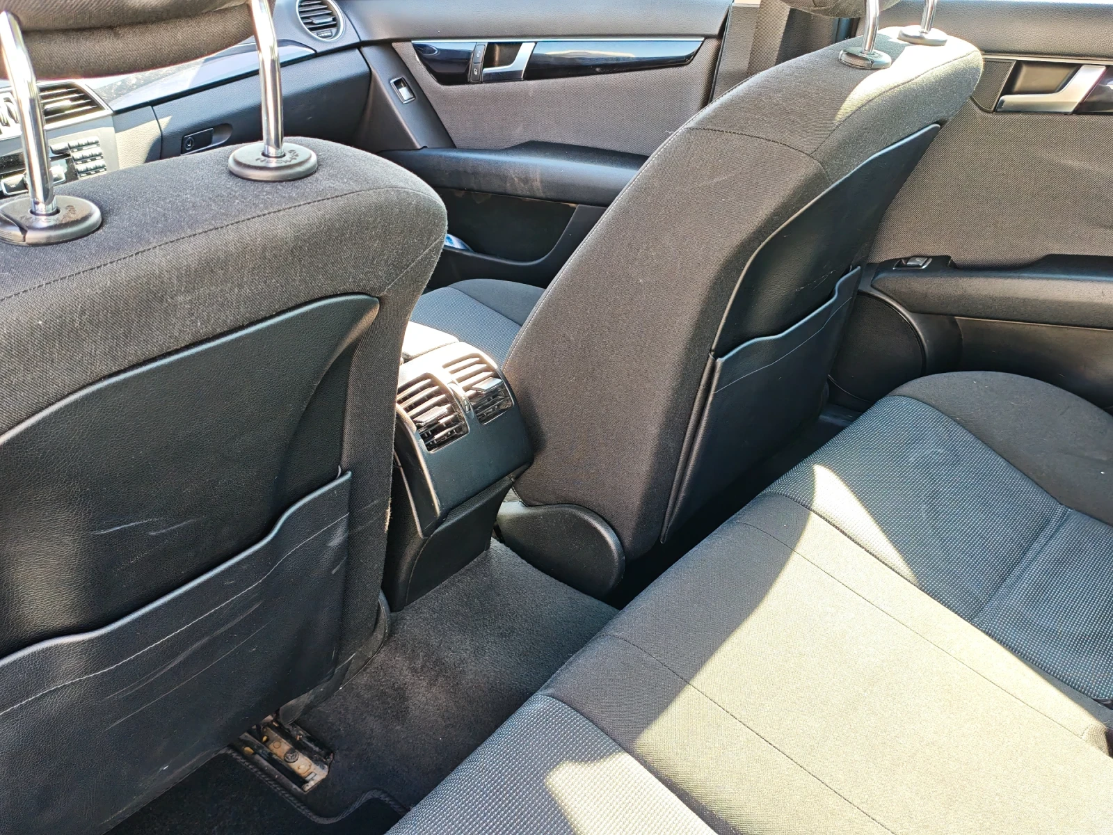 Mercedes-Benz C 200 Седан, снимка 8 - Автомобили и джипове - 54428137