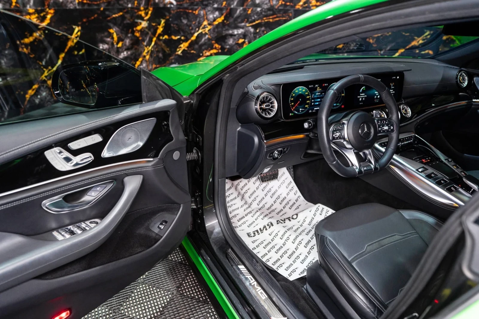 Mercedes-Benz AMG GT 53 4MATIC+ LED DESIGNO BURM 360 ЛИЗИНГ 100%, снимка 11 - Автомобили и джипове - 54875132