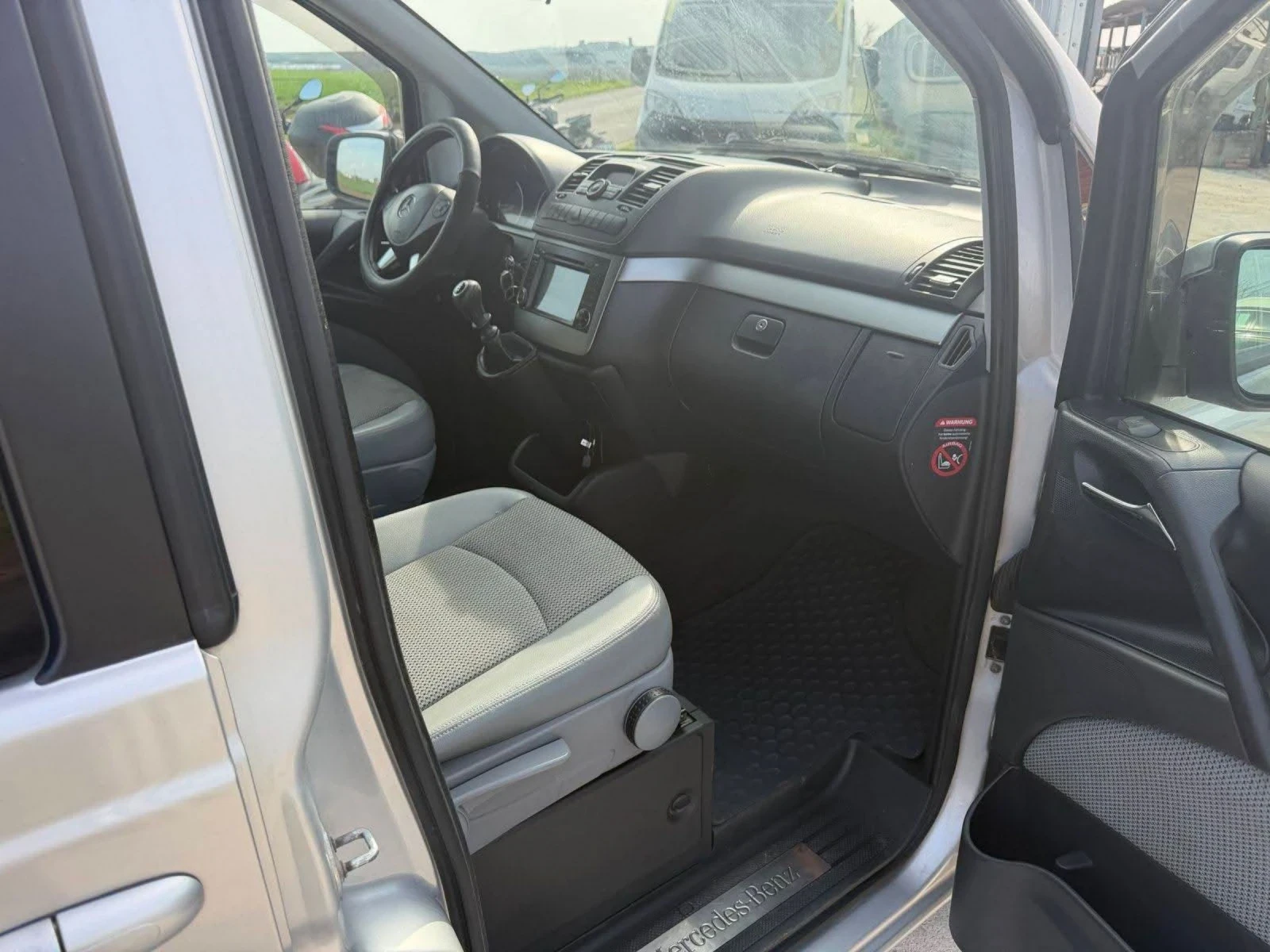 Mercedes-Benz Viano 2.2cdi 160hp 2014, снимка 11 - Автомобили и джипове - 55152209
