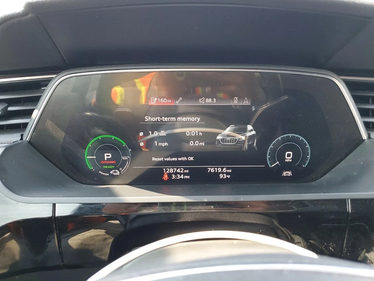 Audi E-Tron Premium, снимка 9 - Автомобили и джипове - 55534802