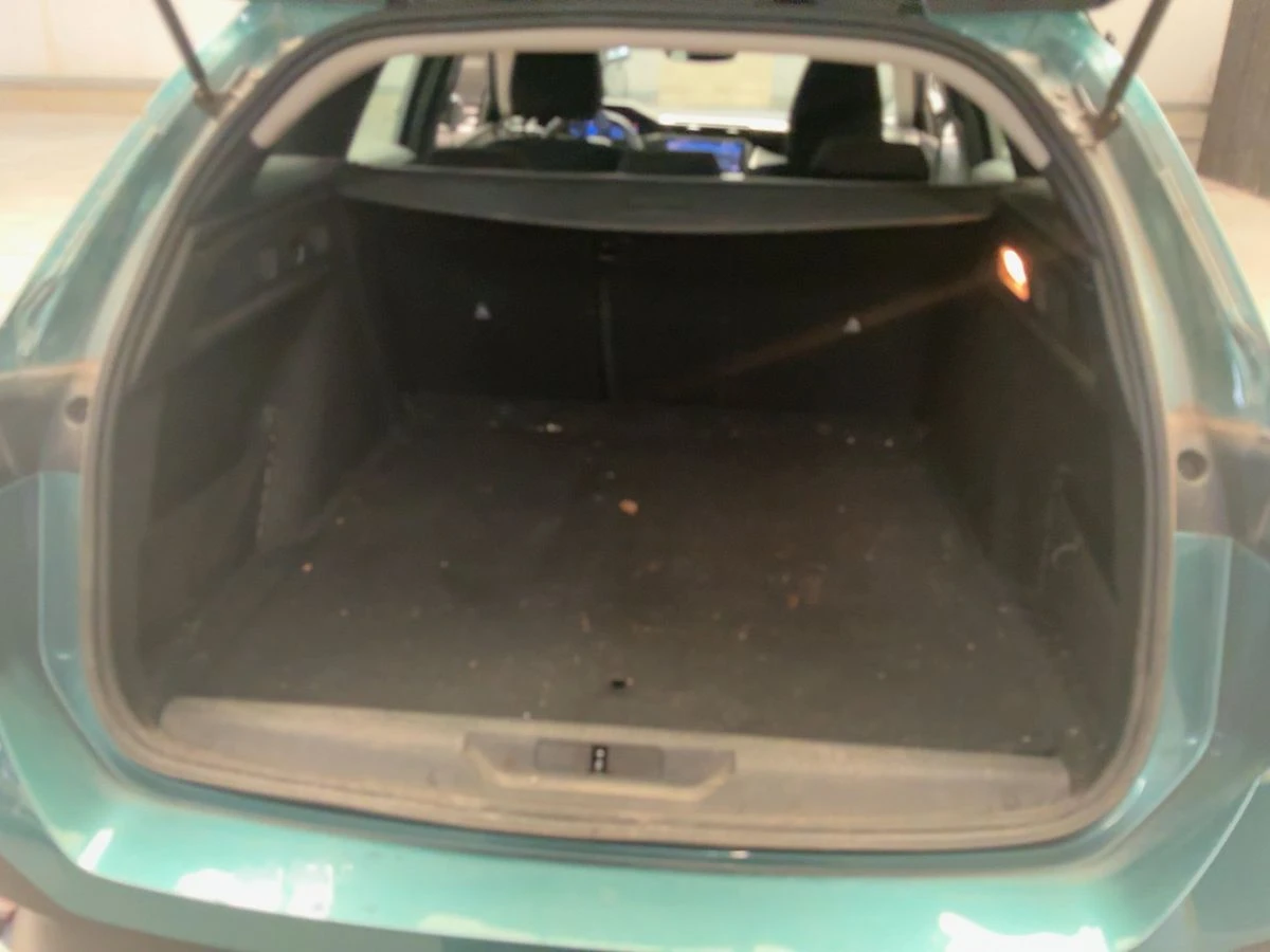 Peugeot 308 1.6 Plug-in Hybrid , снимка 8 - Автомобили и джипове - 55544235