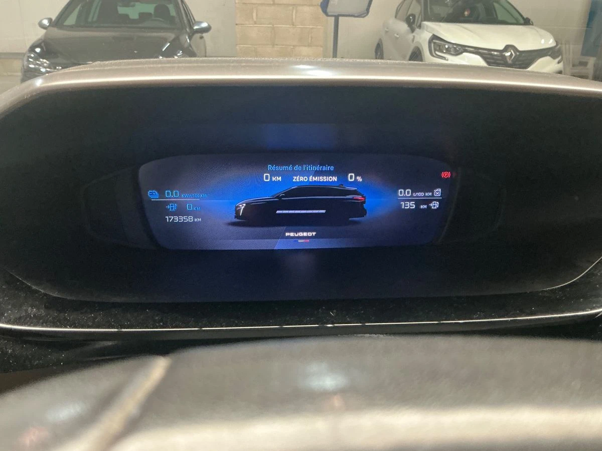 Peugeot 308 1.6 Plug-in Hybrid , снимка 11 - Автомобили и джипове - 55544235