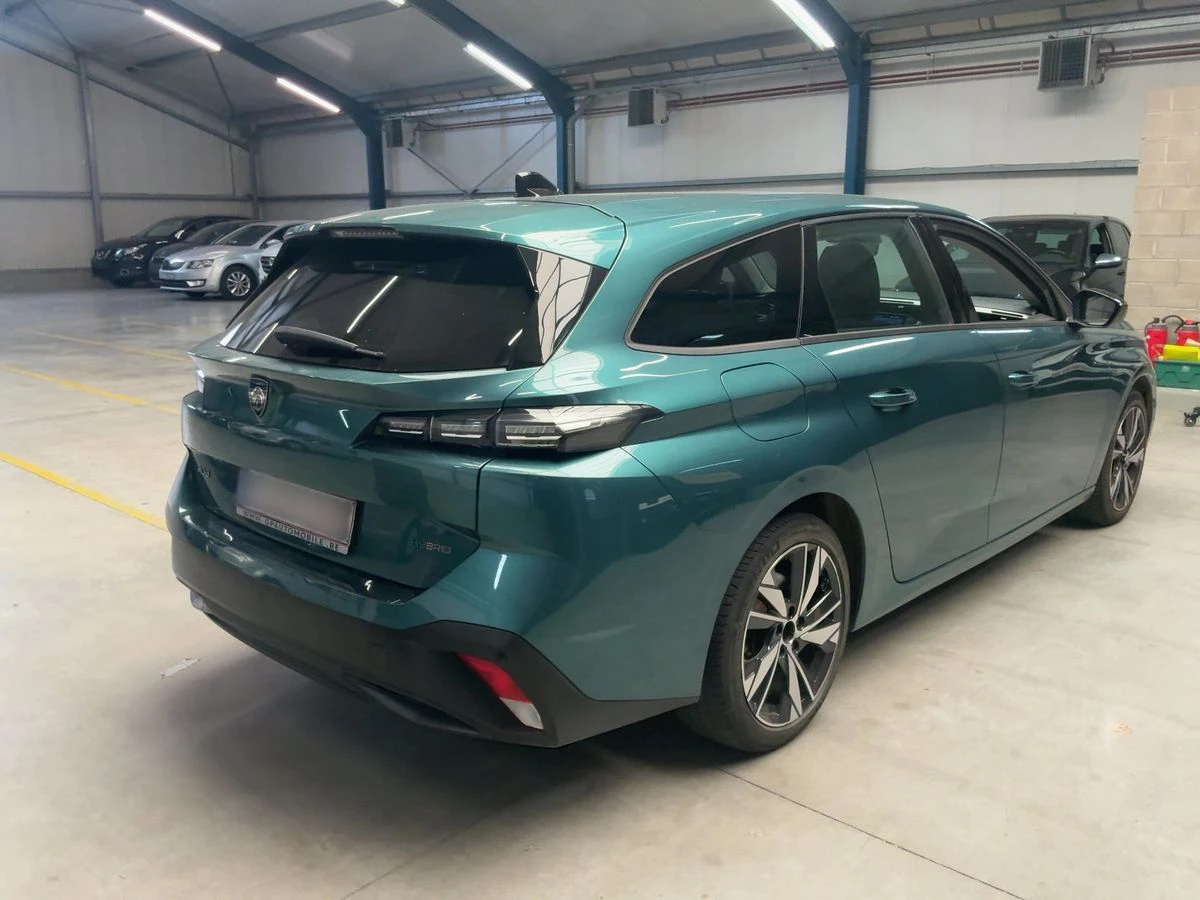 Peugeot 308 1.6 Plug-in Hybrid , снимка 4 - Автомобили и джипове - 55544235