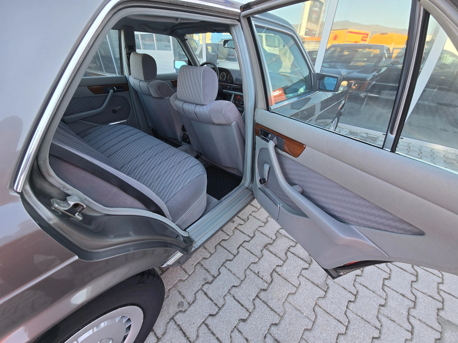 Mercedes-Benz S 280 W126 !! 154000�� !!!!! | Mobile.bg � ����������� 13