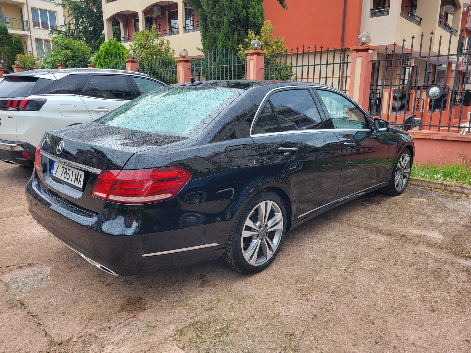 Mercedes-Benz E 350 d 4matik, снимка 6 - Автомобили и джипове - 56590415
