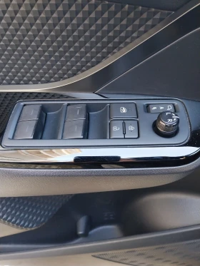 Toyota C-HR 2.0 HYBRID, снимка 9