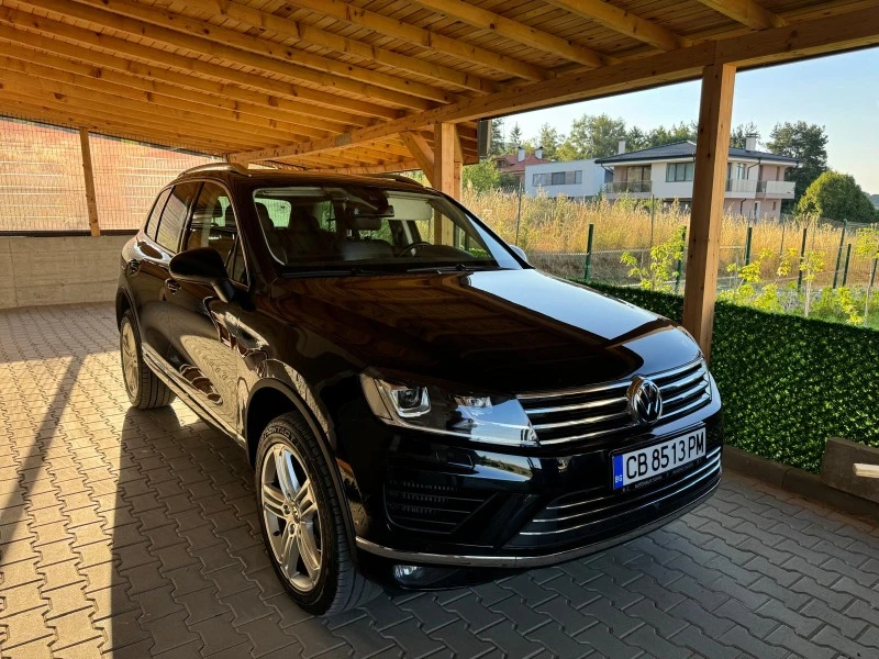 VW Touareg, снимка 1 - Автомобили и джипове - 47404376