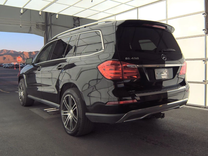 Mercedes-Benz GL 450 ПОДГРЕВ* КАМЕРА* КЕЙЛЕС* 3TV* МАСАЖ* LANE* ASSIST, снимка 4 - Автомобили и джипове - 49505988