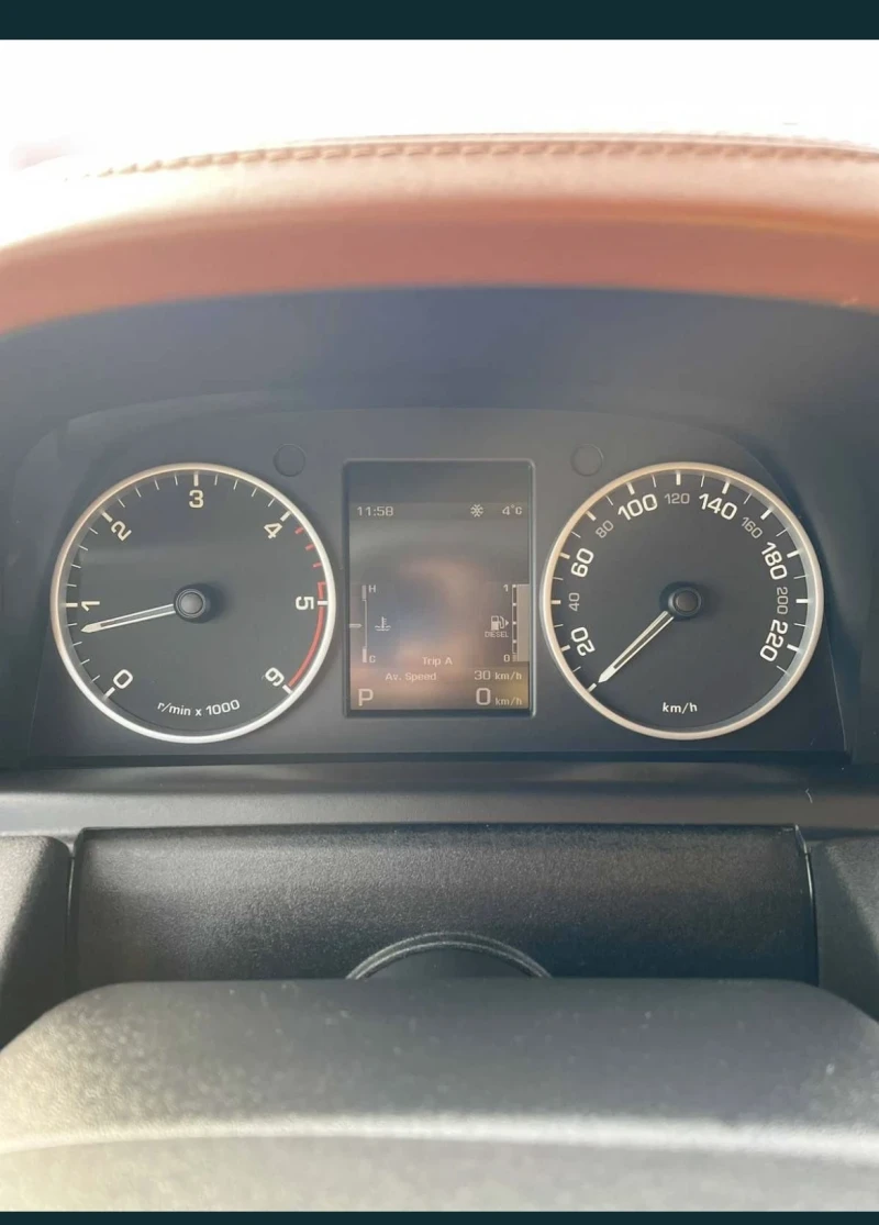 Land Rover Discovery Sport Sport 3.0 FACE, снимка 3 - Автомобили и джипове - 52541804