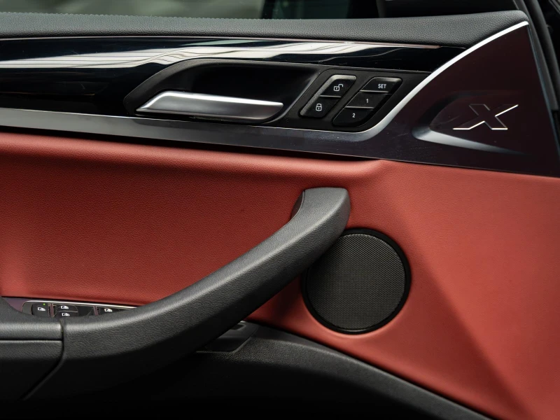 BMW X4 M40i XDRIVE* H&K* Camera* Pano* Подгрев* Кожа* , снимка 12 - Автомобили и джипове - 52656053