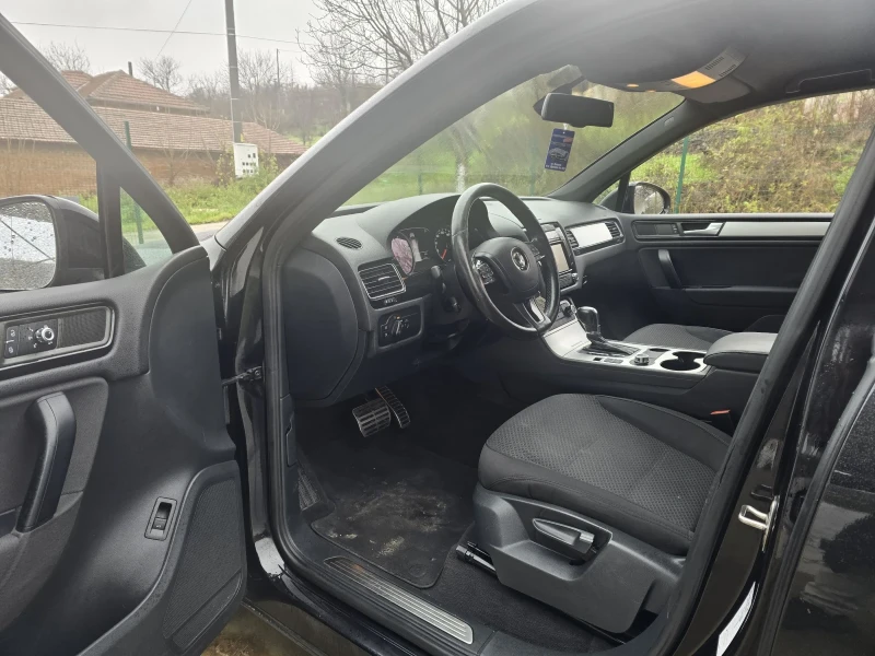 VW Touareg 3.0TDI 239к.с 4х4 tiptronic, снимка 10 - Автомобили и джипове - 52671478