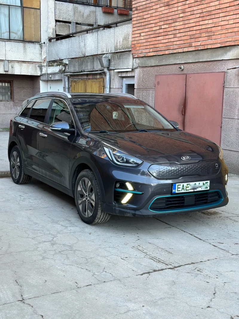 Kia Niro 100% SOH/ 64kW/ Термопомпа/ Executiveline, снимка 2 - Автомобили и джипове - 53181379