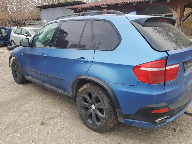 BMW X5 4.8i - изображение 2