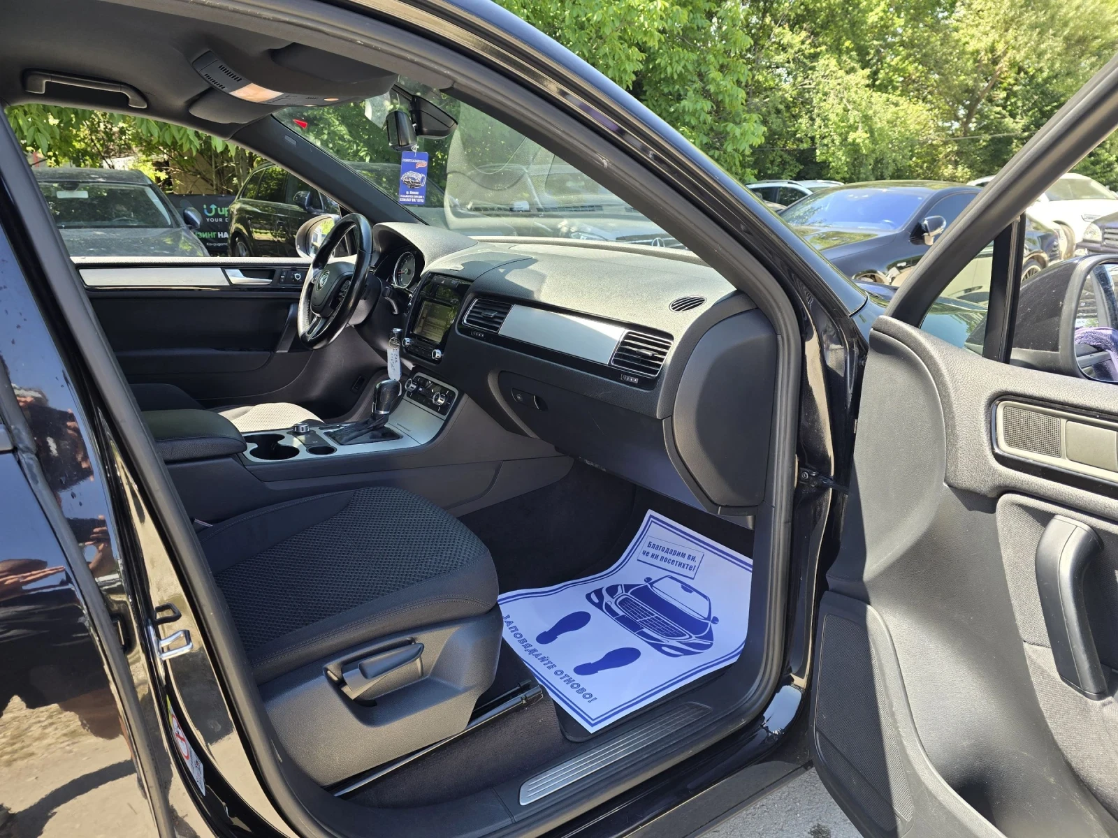 VW Touareg 3.0TDI 239к.с 4х4 tiptronic, снимка 13 - Автомобили и джипове - 52671478