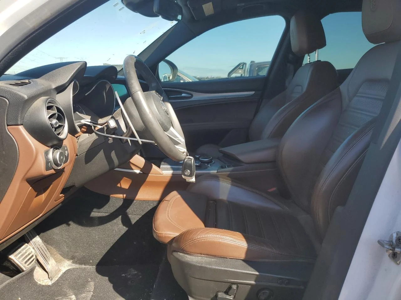 Alfa Romeo Stelvio TI Sport AWD 280 *   *  | Mobile.bg   7