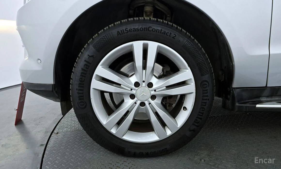 Mercedes-Benz ML 350  - изображение 5