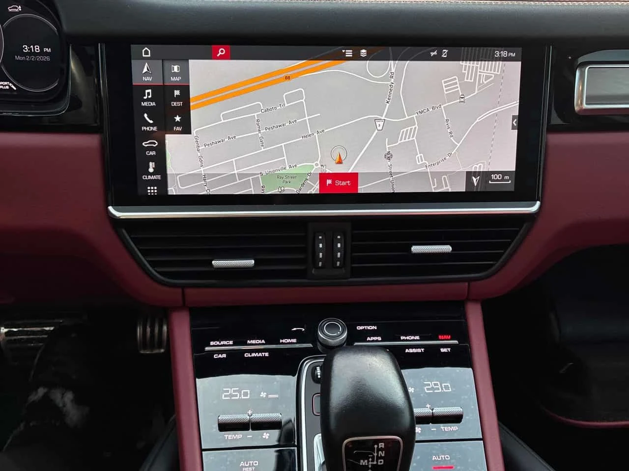 Porsche Cayenne * Turbo * DISTRONIC* 360КАМЕРИ* ОБДУХВАНЕ* BOSE*  - изображение 9