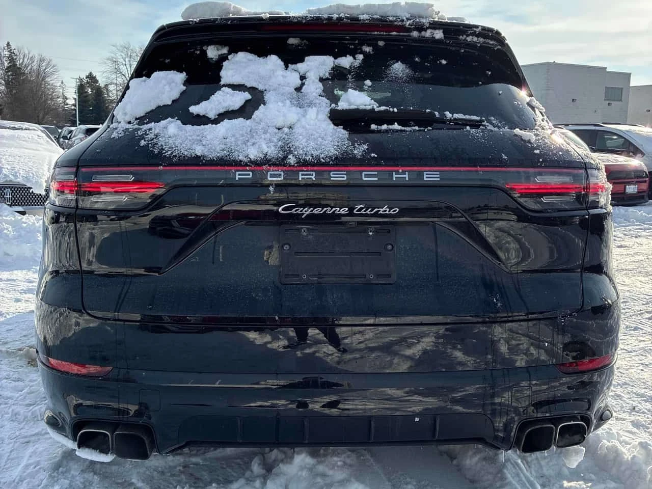 Porsche Cayenne * Turbo * DISTRONIC* 360КАМЕРИ* ОБДУХВАНЕ* BOSE*  - изображение 4