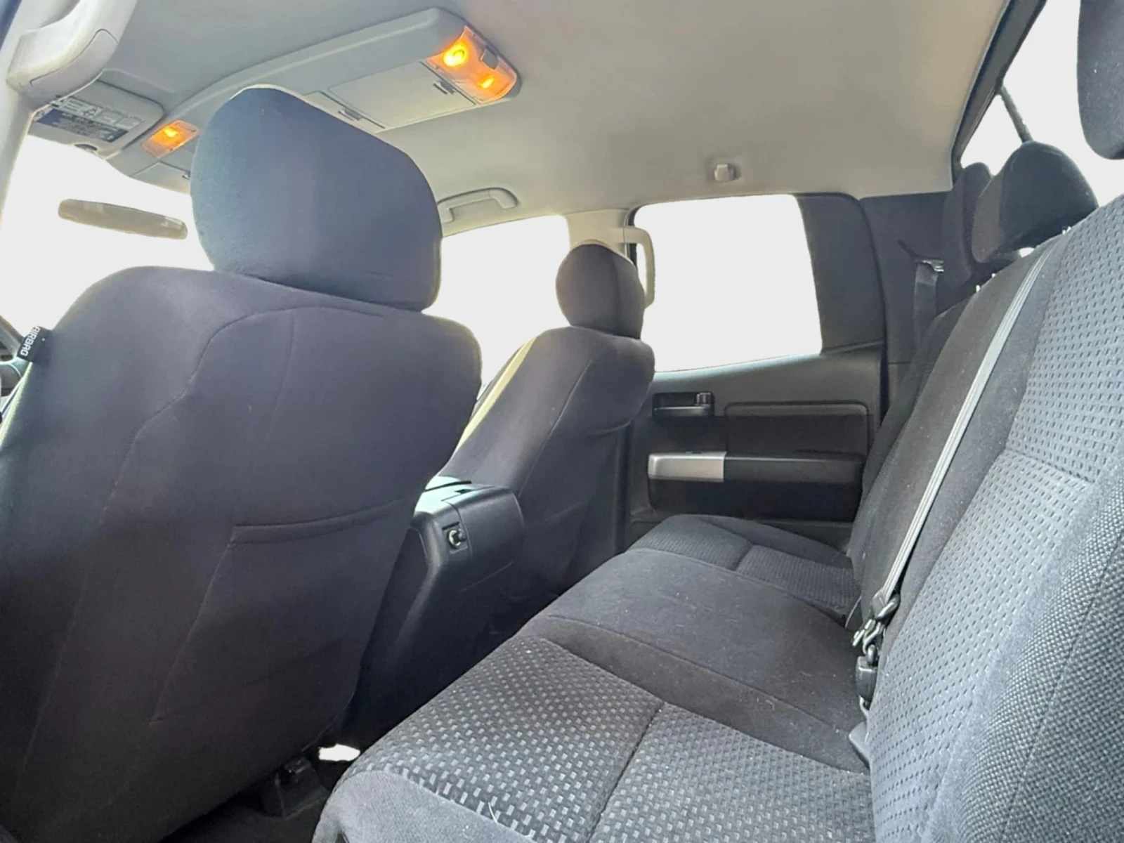 Toyota Tundra, снимка 13 - Автомобили и джипове - 53864863