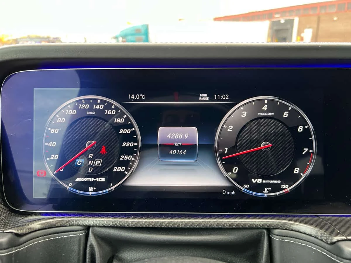 Mercedes-Benz G 63 AMG BRABUS 700 * CARFAX * BURMESTER* 360* DIS* МАСАЖИ, снимка 8 - Автомобили и джипове - 54009974