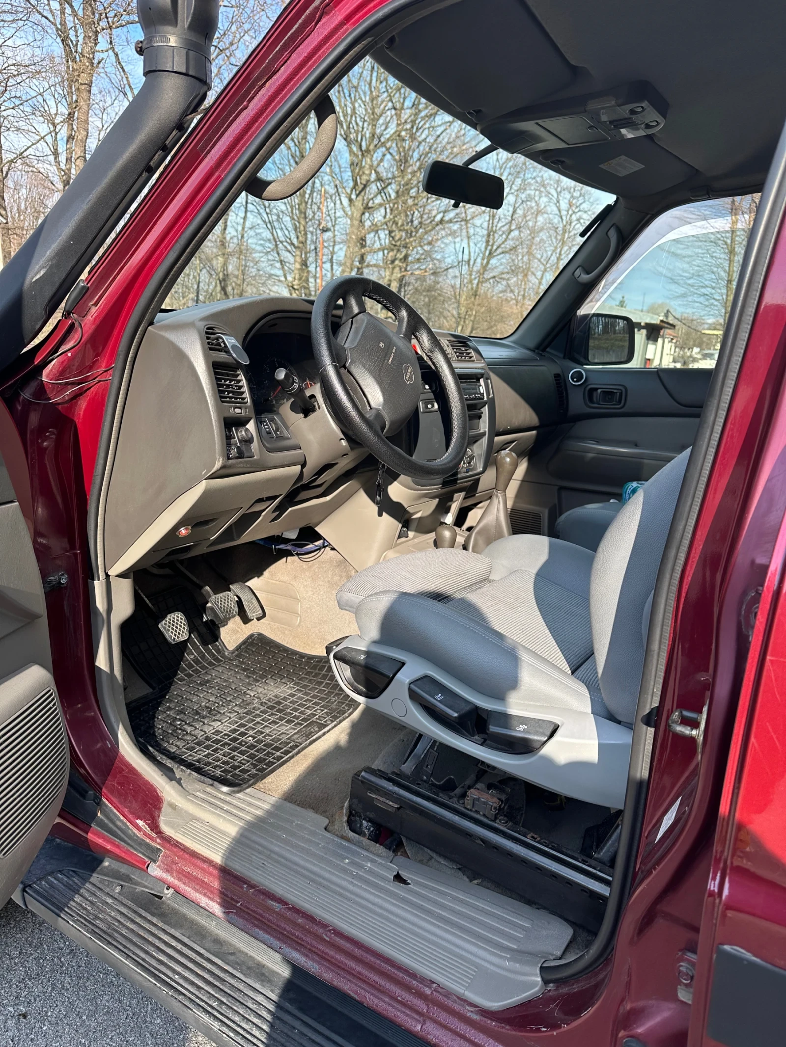 Nissan Patrol 3.0di, снимка 6 - Автомобили и джипове - 54126331