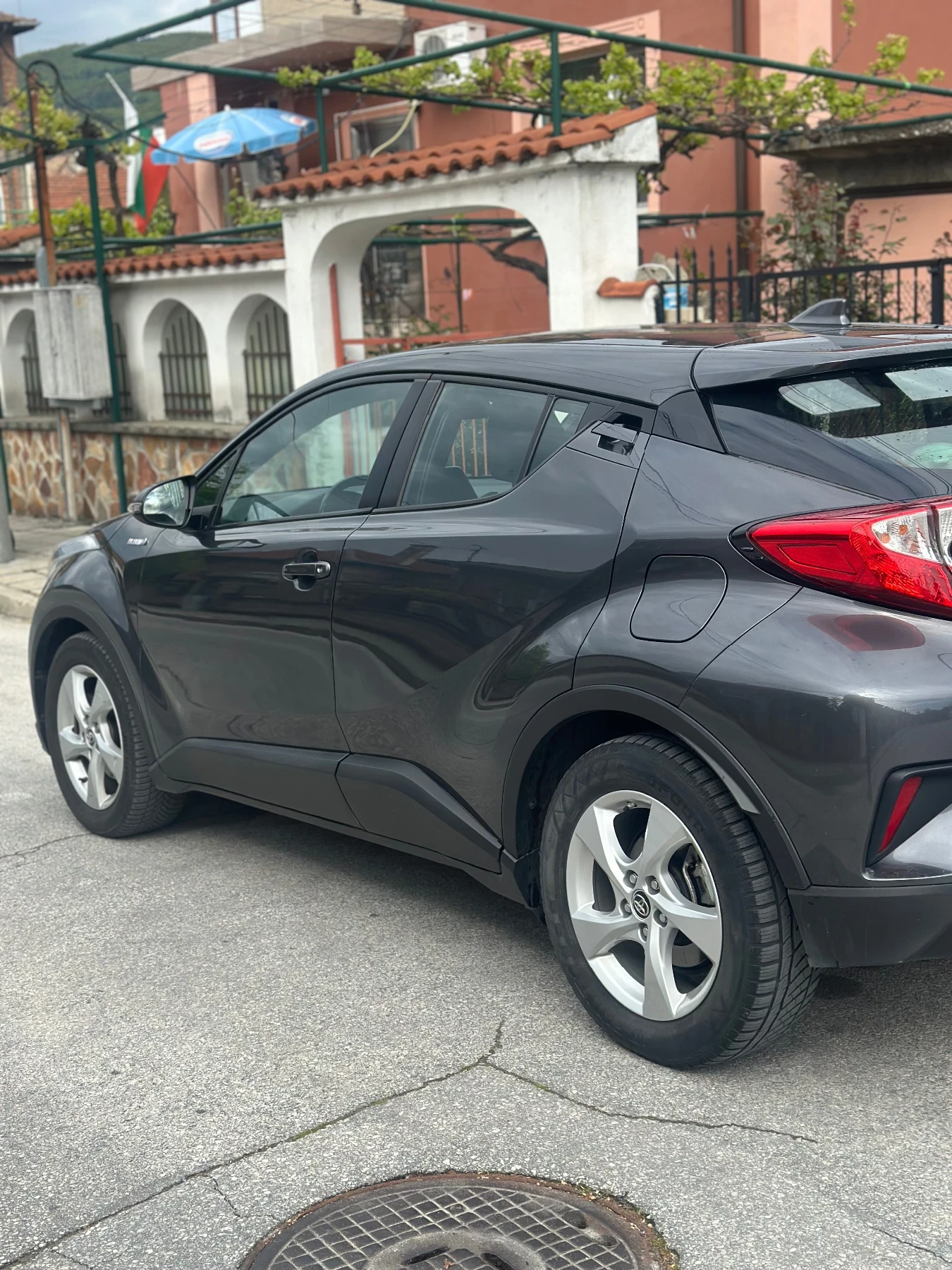 Toyota C-HR, снимка 5 - Автомобили и джипове - 54386407