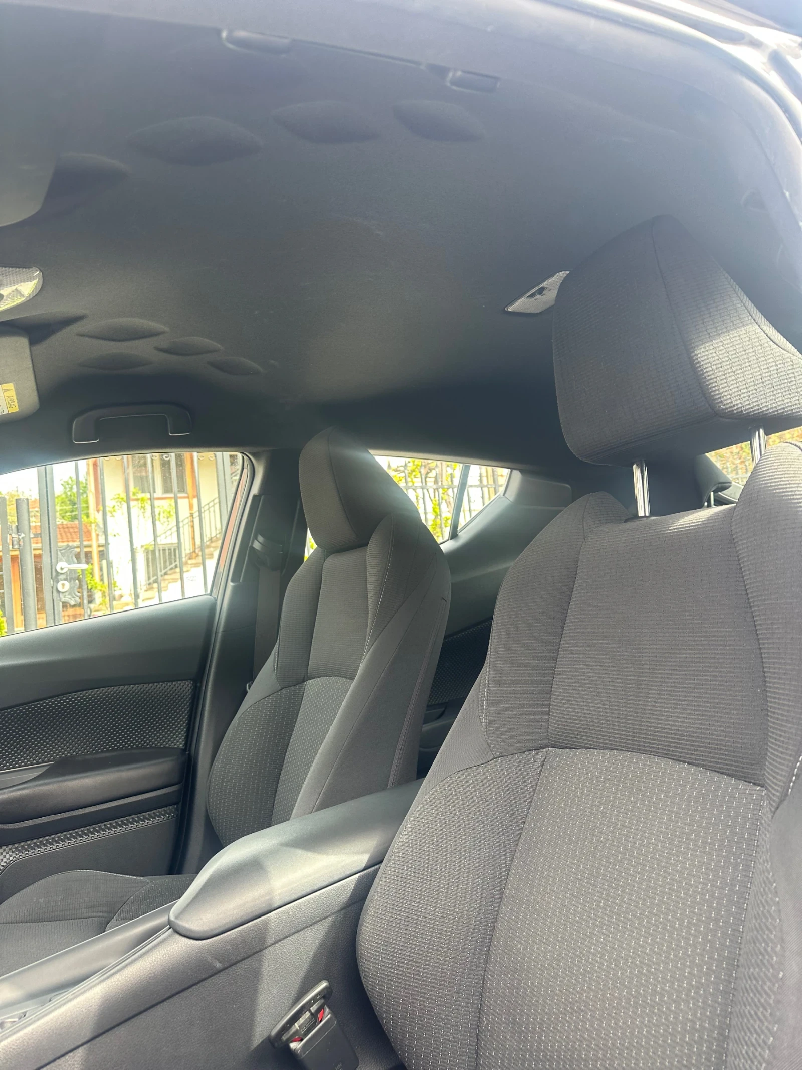 Toyota C-HR, снимка 9 - Автомобили и джипове - 54386407